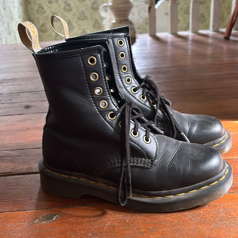 VEGAN Dr.Martens US women’s 5